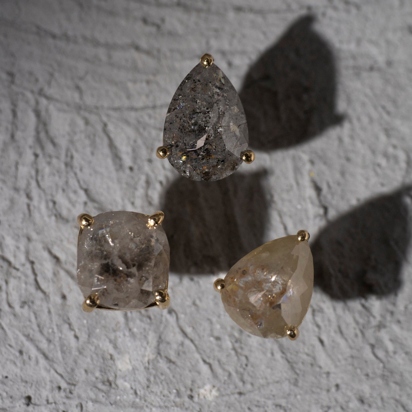 ナチュラルダイヤモンド ピアス K18YG ペアシェイプ 1.06ct (Eps106)