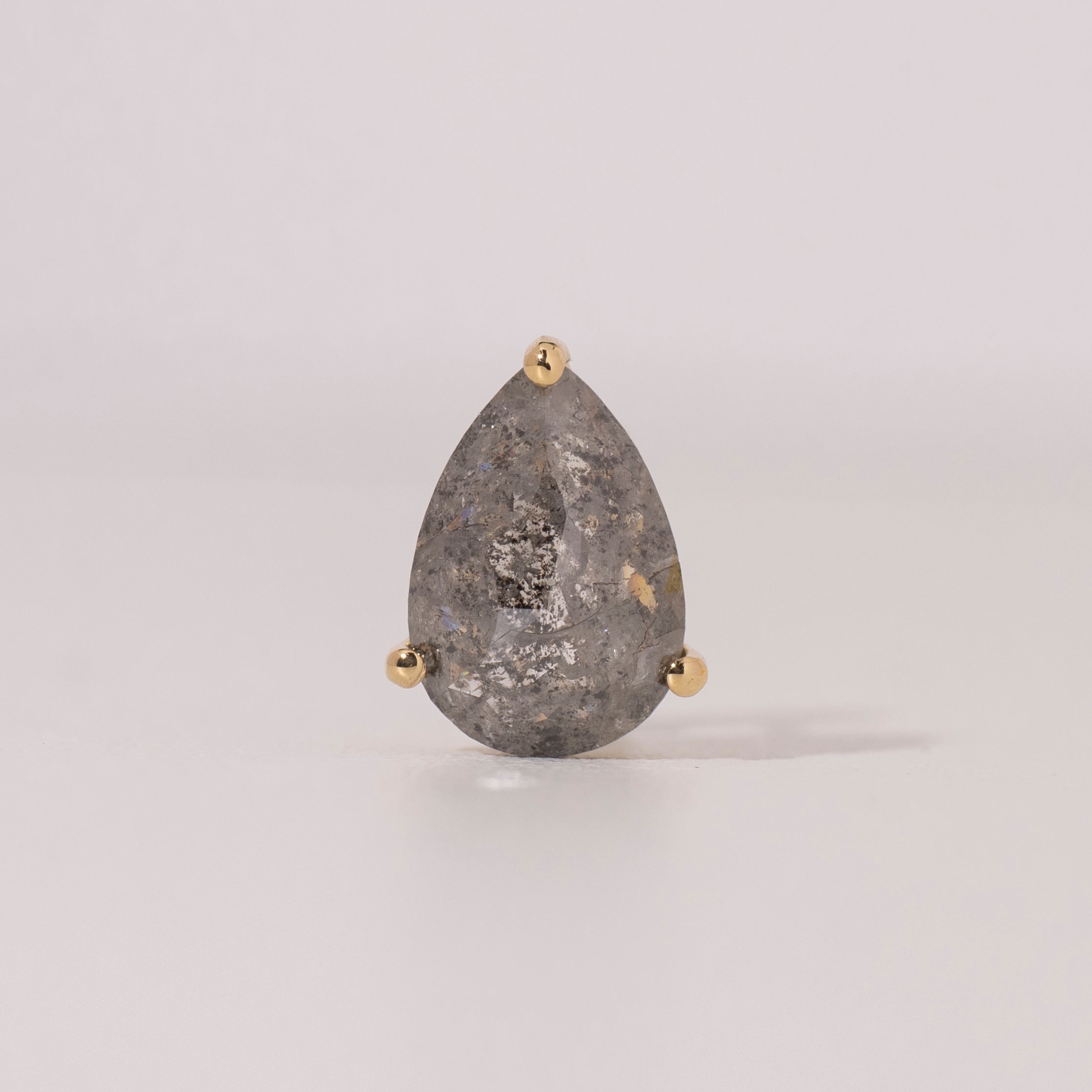 上質✨D0.34CT✨約6.26g❗️k18YGドロップ状パヴェダイヤピアス 上質✨D0.34CT✨約6.26g❗️k18YGドロップ状パヴェダイヤピアス 上質